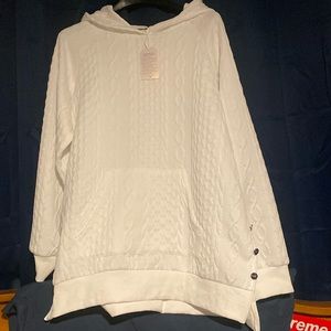 White women’s hoodie size XXL